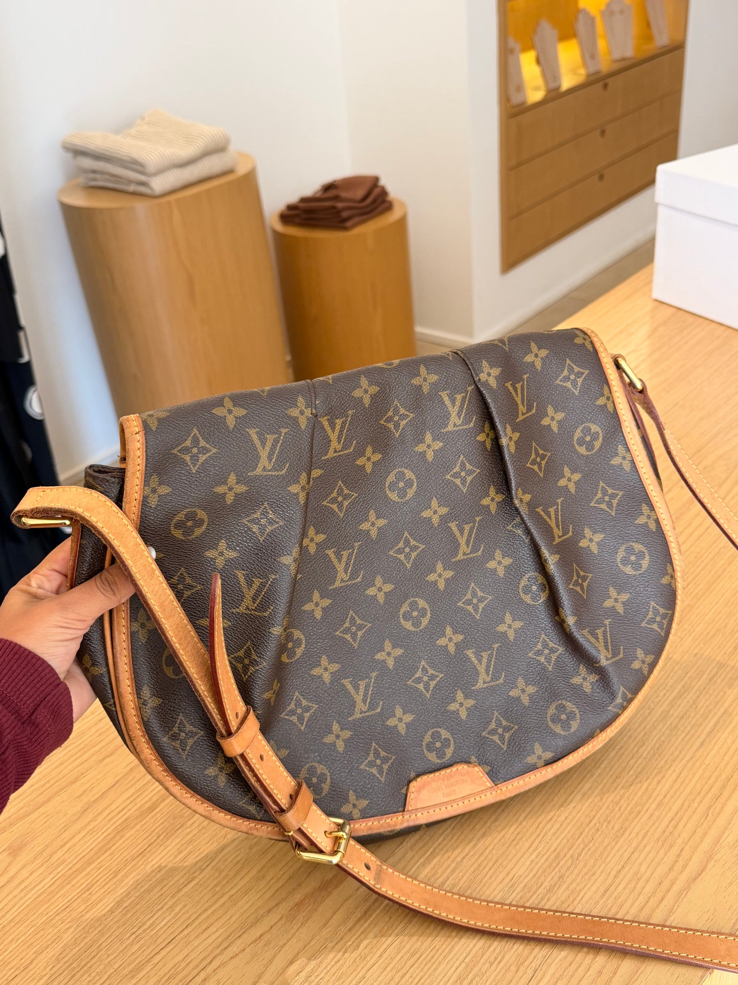 Louis Vuitton Monograma Menilmontant MM