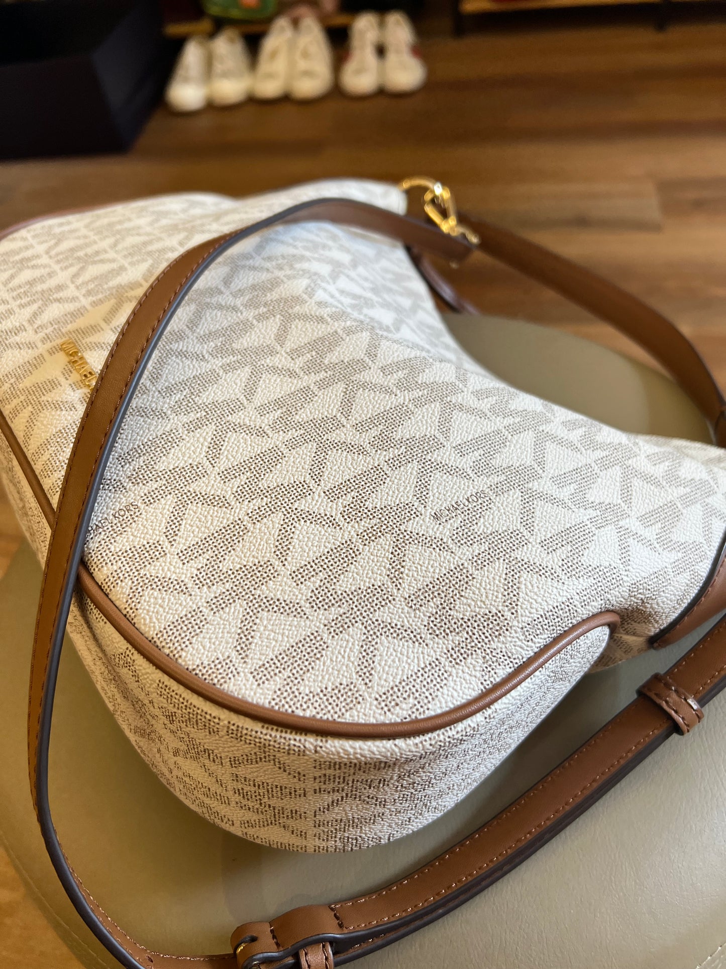 Michael Kors  Kelsey monograma