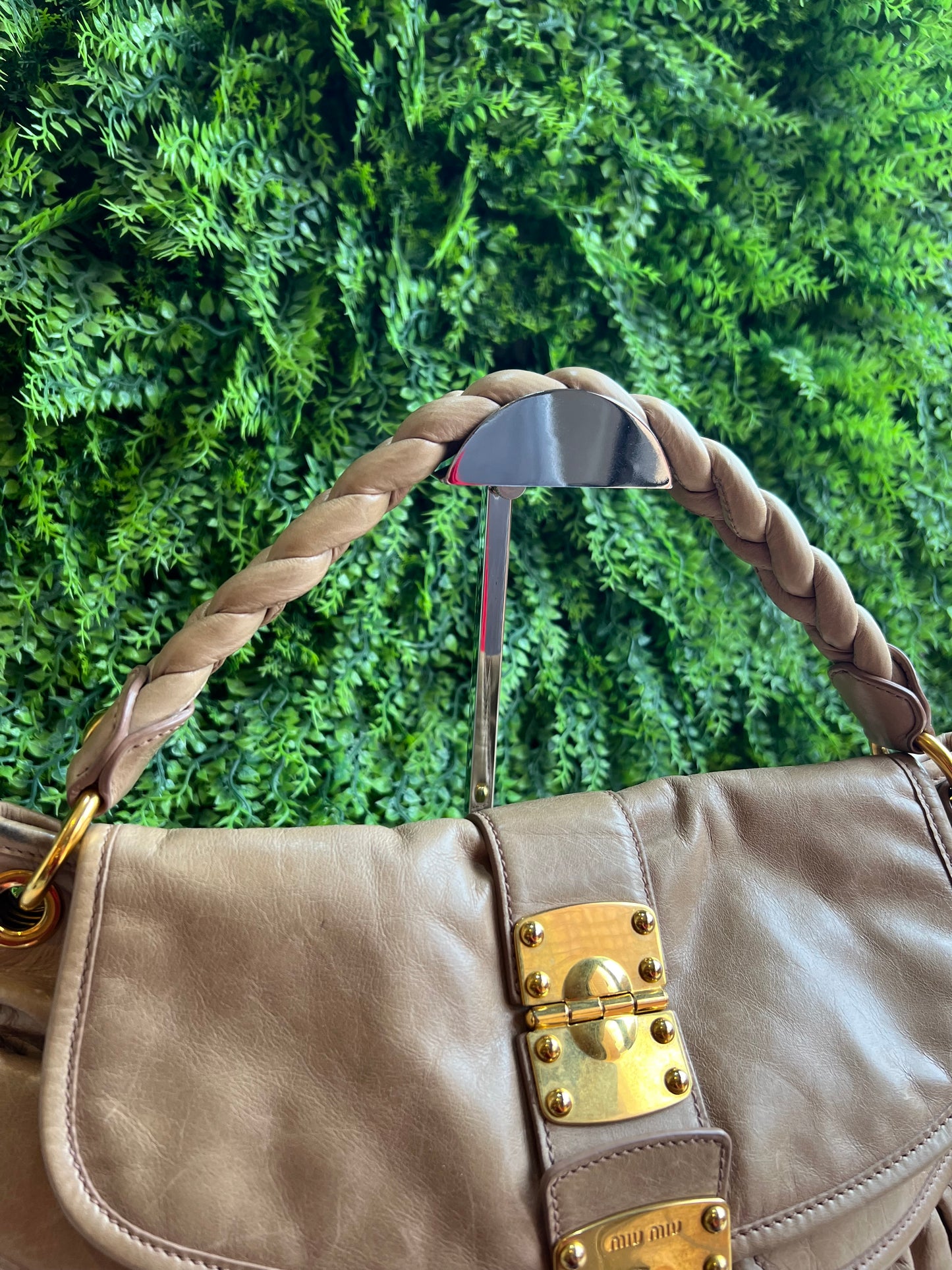 Miu Miu Matelassê Hobo Bege