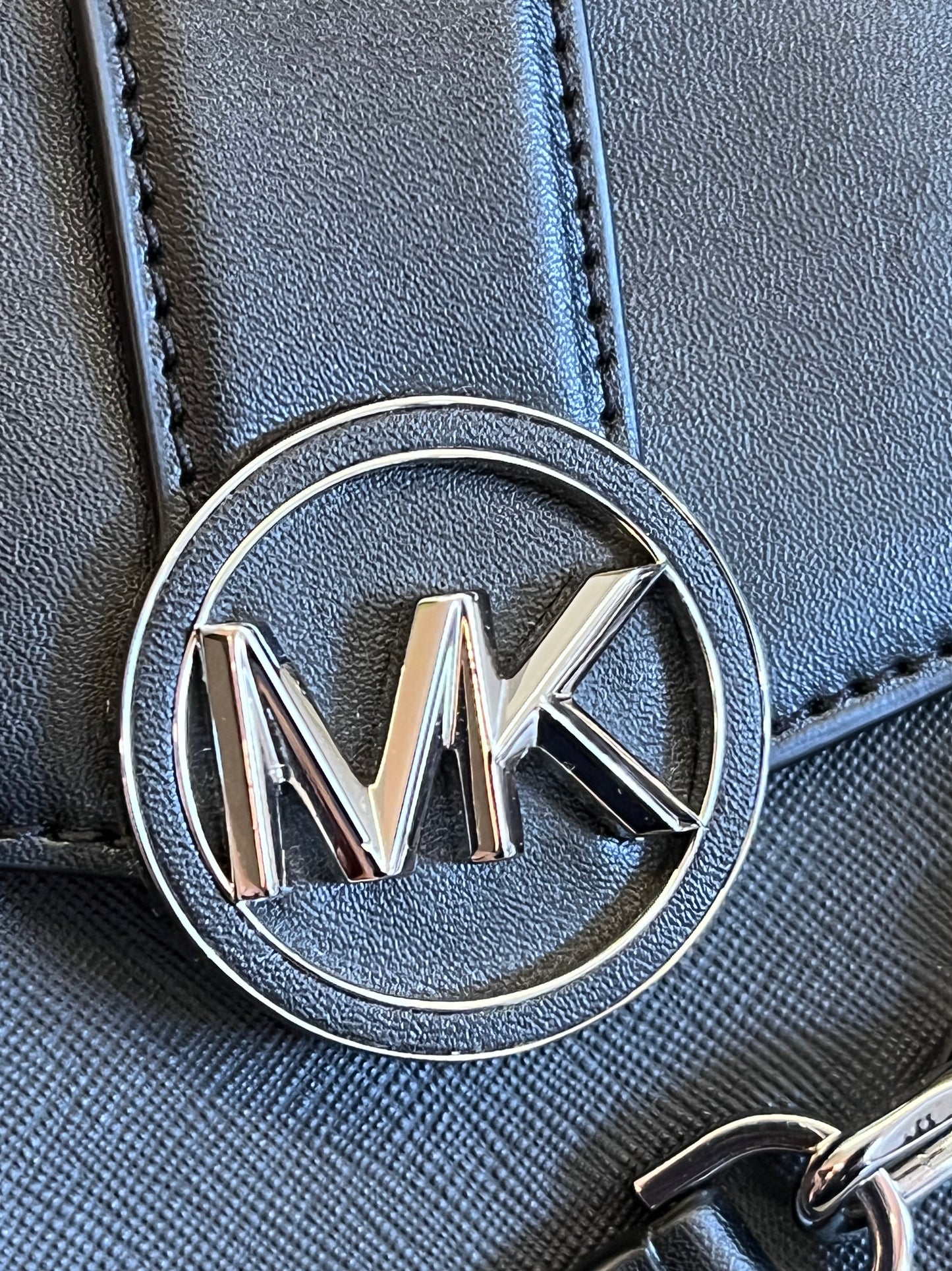 Michael Kors Phone Bag Carmen