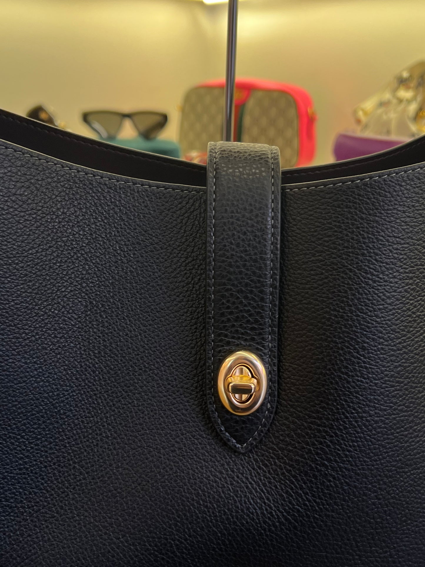Coach Hadley Shoulder Large Preta