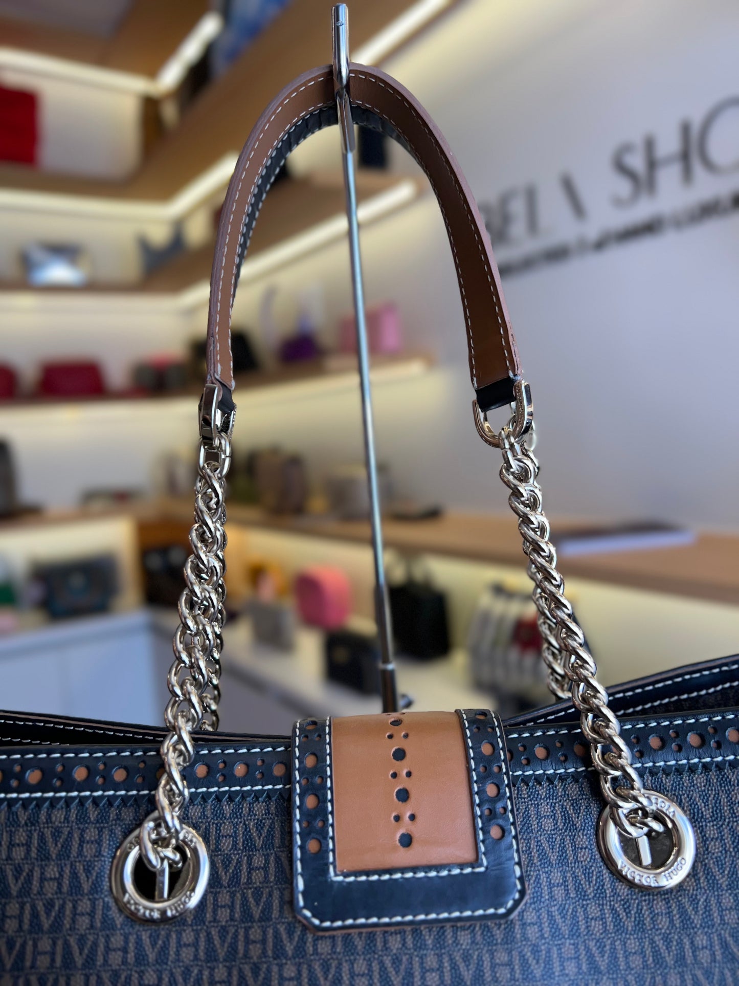 Victor Hugo Monograma Volpa tote