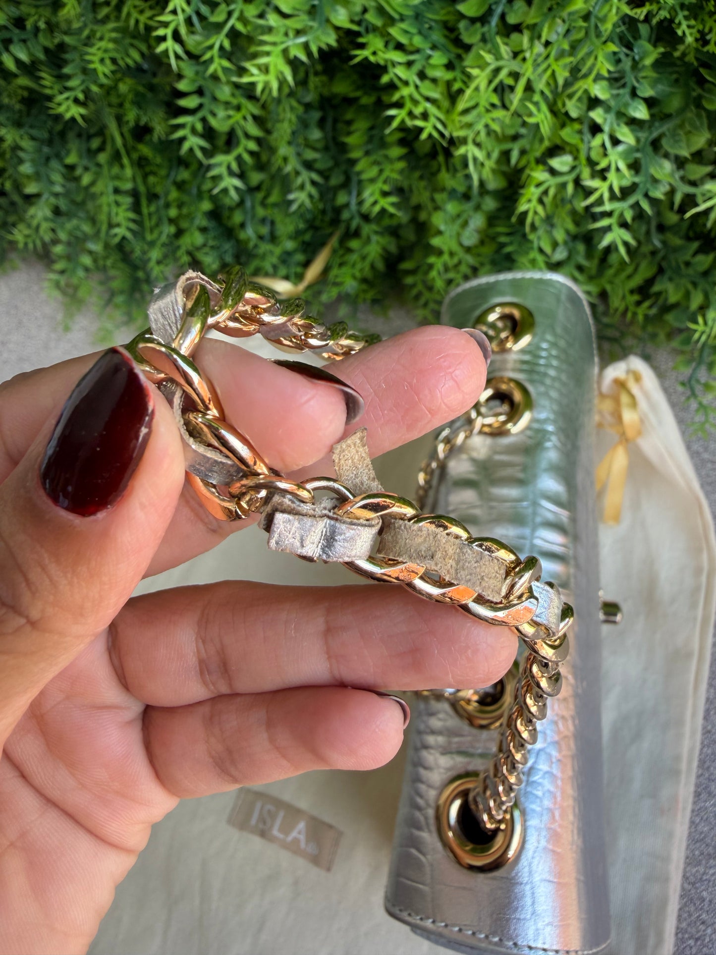 Isla Anne Chain Prata