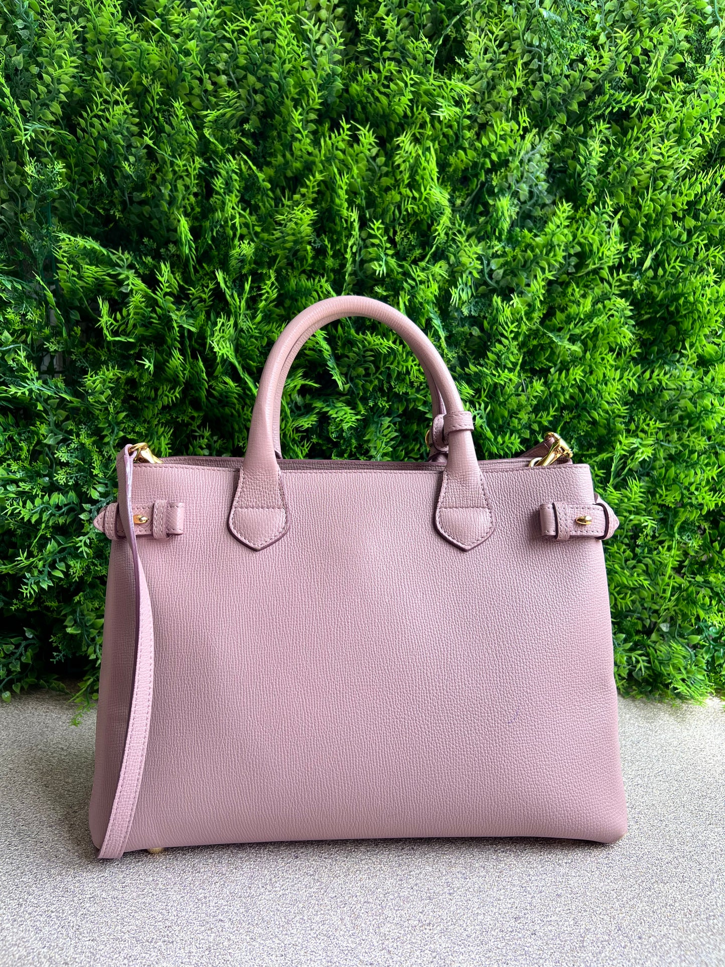 Burberry Banner Rosa Média
