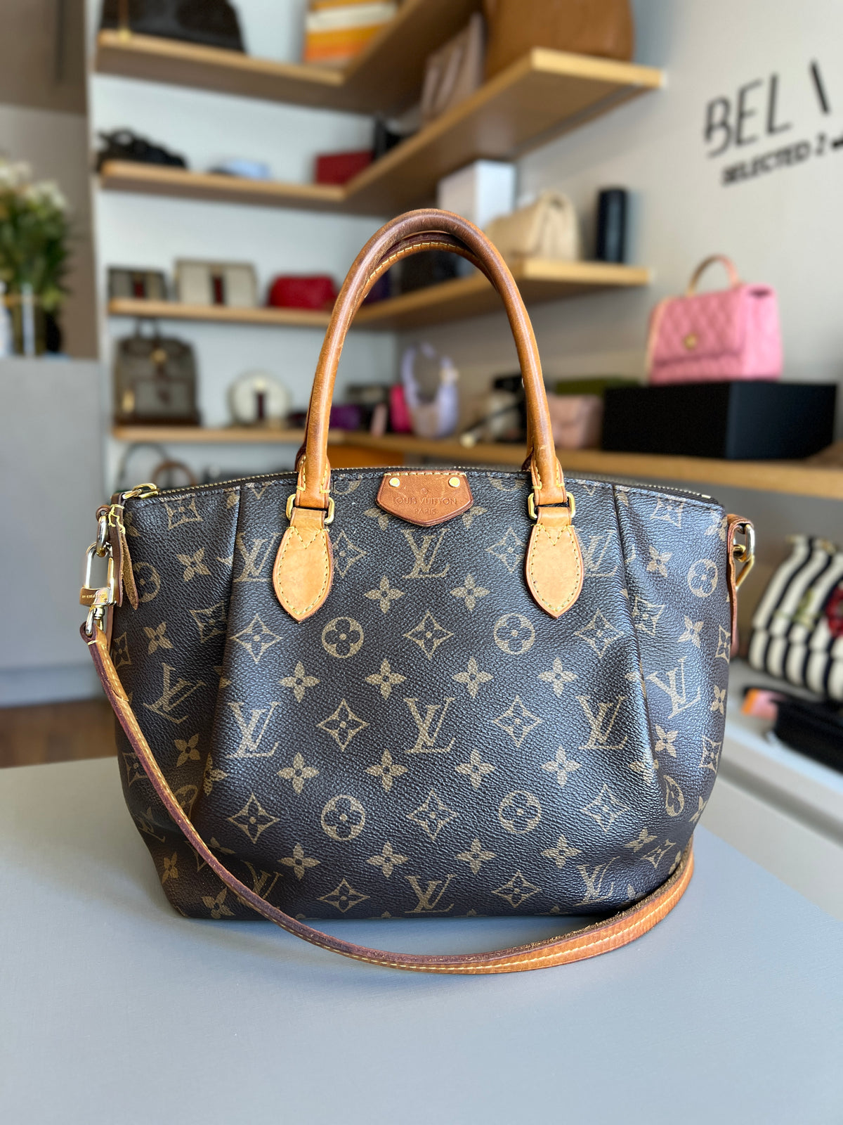 Louis Vuitton Turenne Monograma