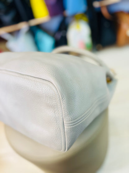Prada Vitello Daino Cinza
