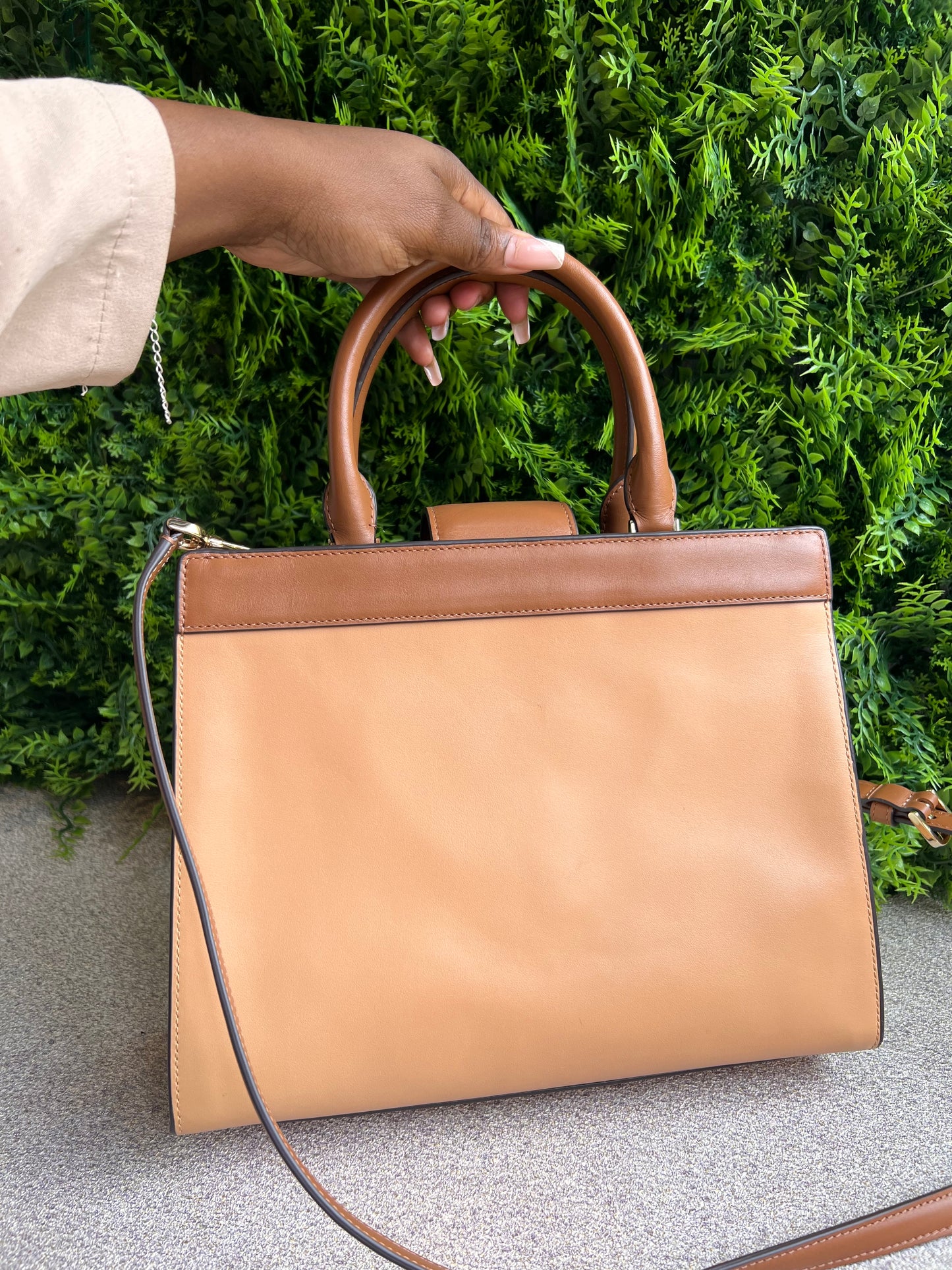 Kate Spade Reegan Satchel Caramelo