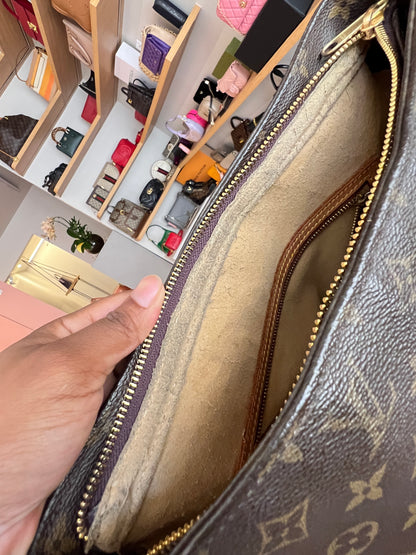 Louis Vuitton Looping Monogram