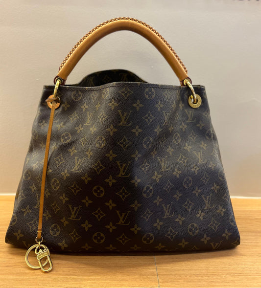Louis Vuitton Artsy Monograma MM