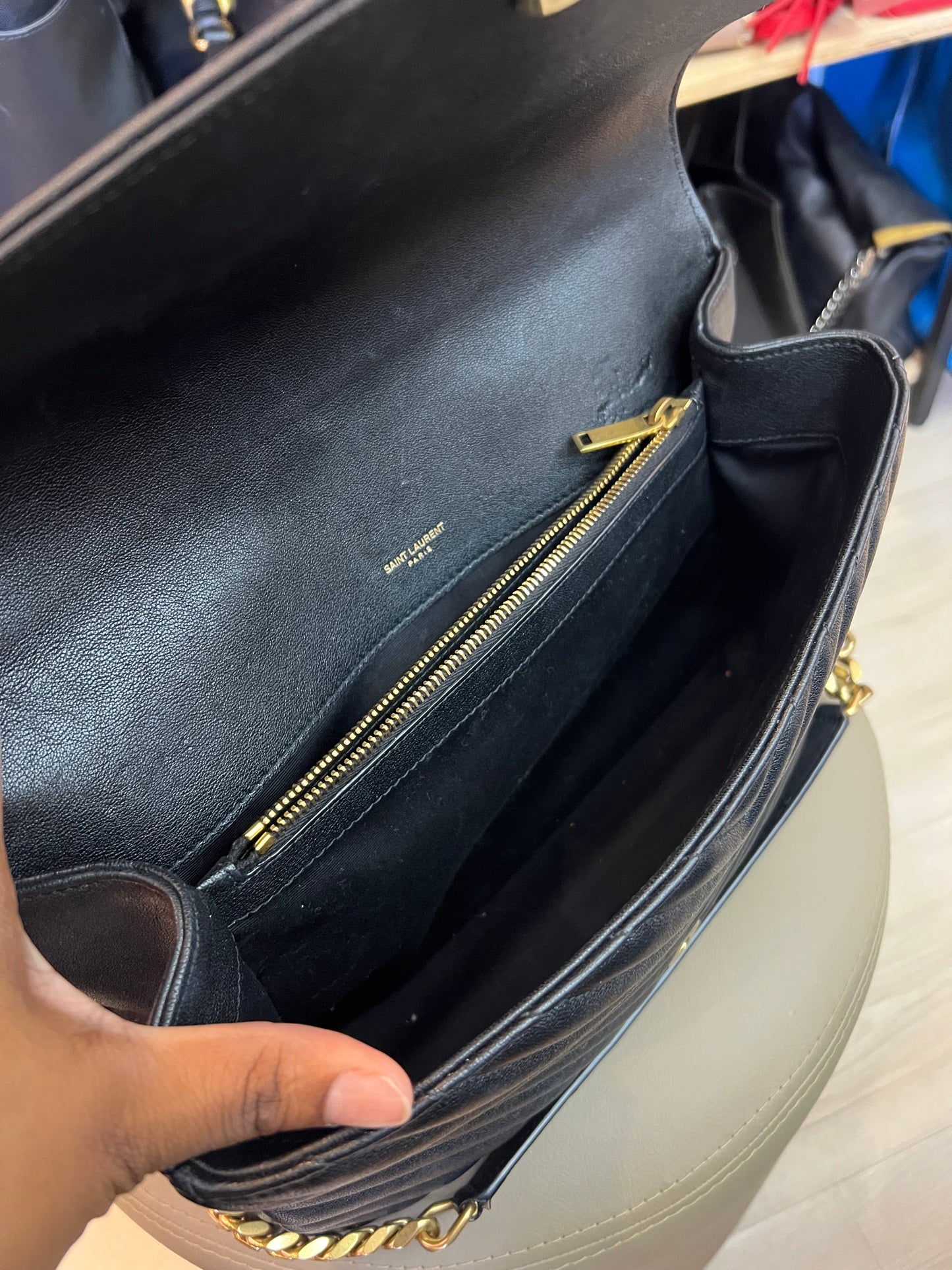 Saint Laurent College em Couro Matelassê Preto