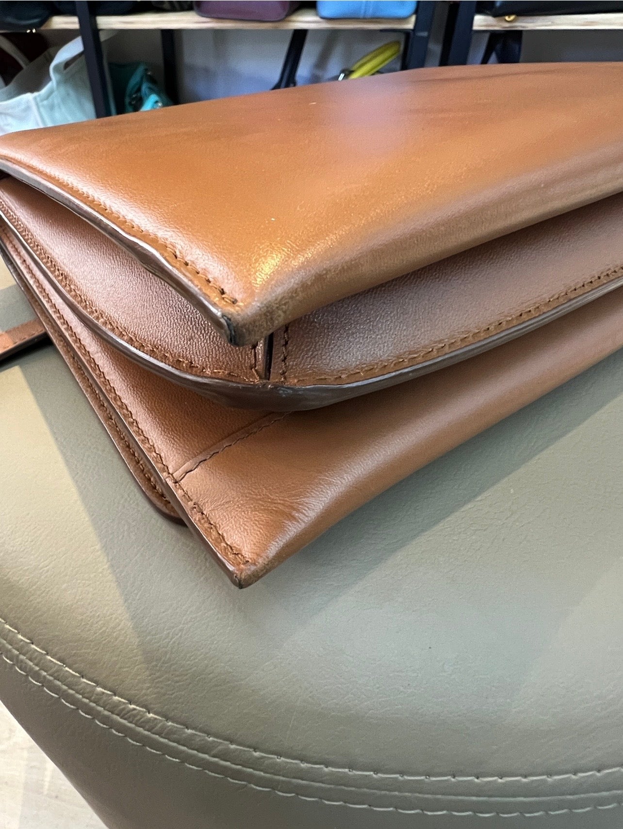 Ferragamo Trifolio Marrom