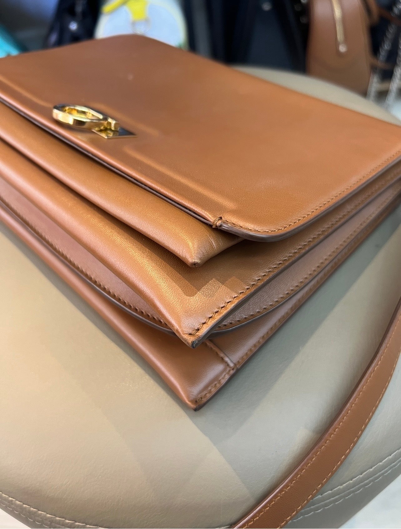 Ferragamo Trifolio Marrom