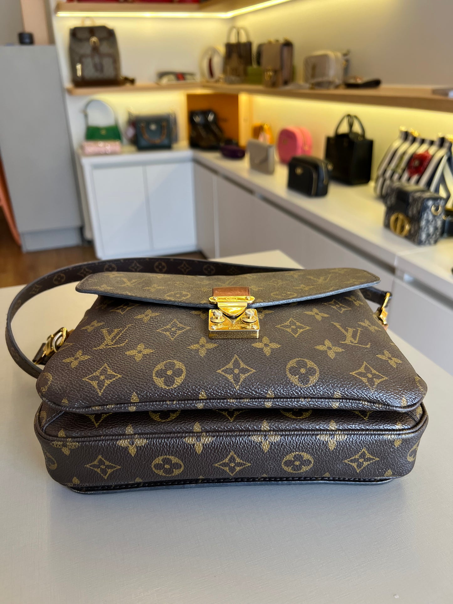 Louis Vuitton Pochette Métis Monograma