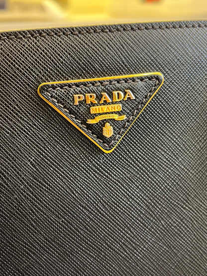 Prada Galleria Saffiano Preta