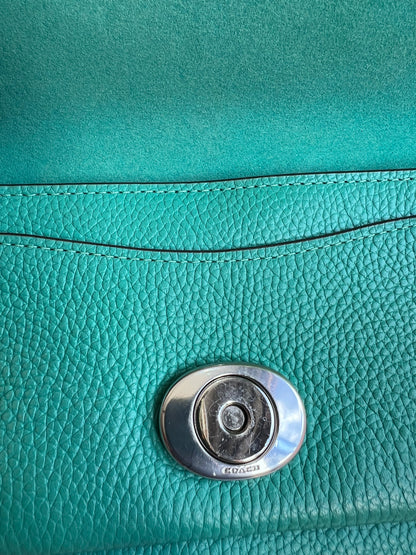 Coach Tabby Pebbled Verde