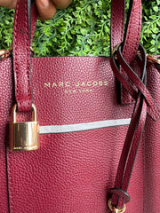 Marc Jacobs Grind Romã Vinho