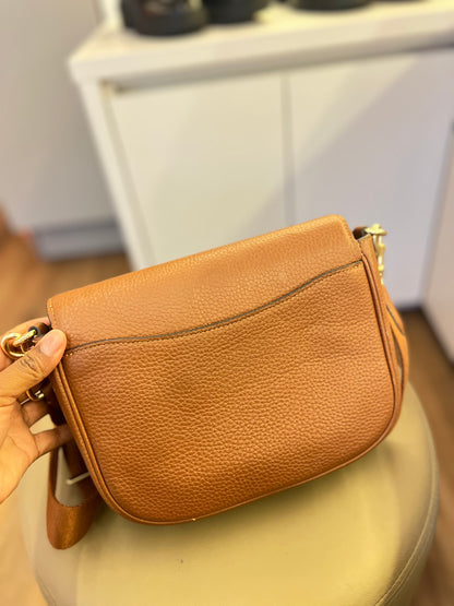 Coach Amelia Saddle Marrom