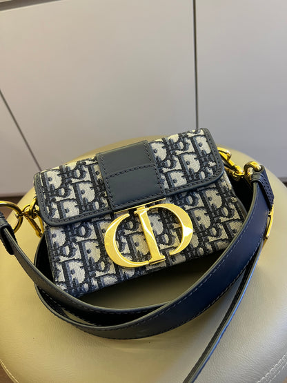 Dior 30 Montaigne Monograma