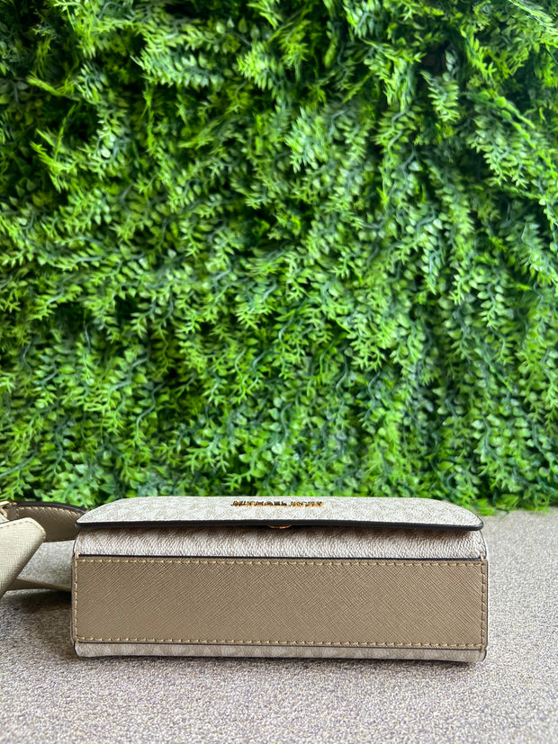 Michael Kors Jet Set Travel Off White