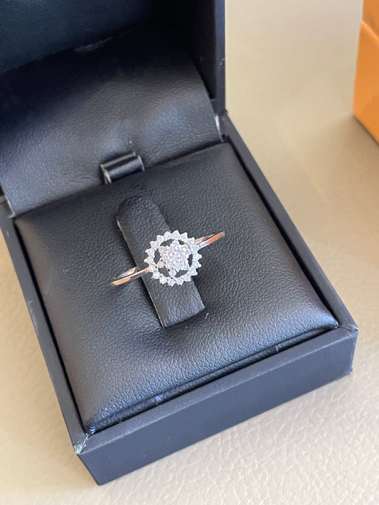 Anel Vivara Raiyah em ouro branco 18K com diamantes