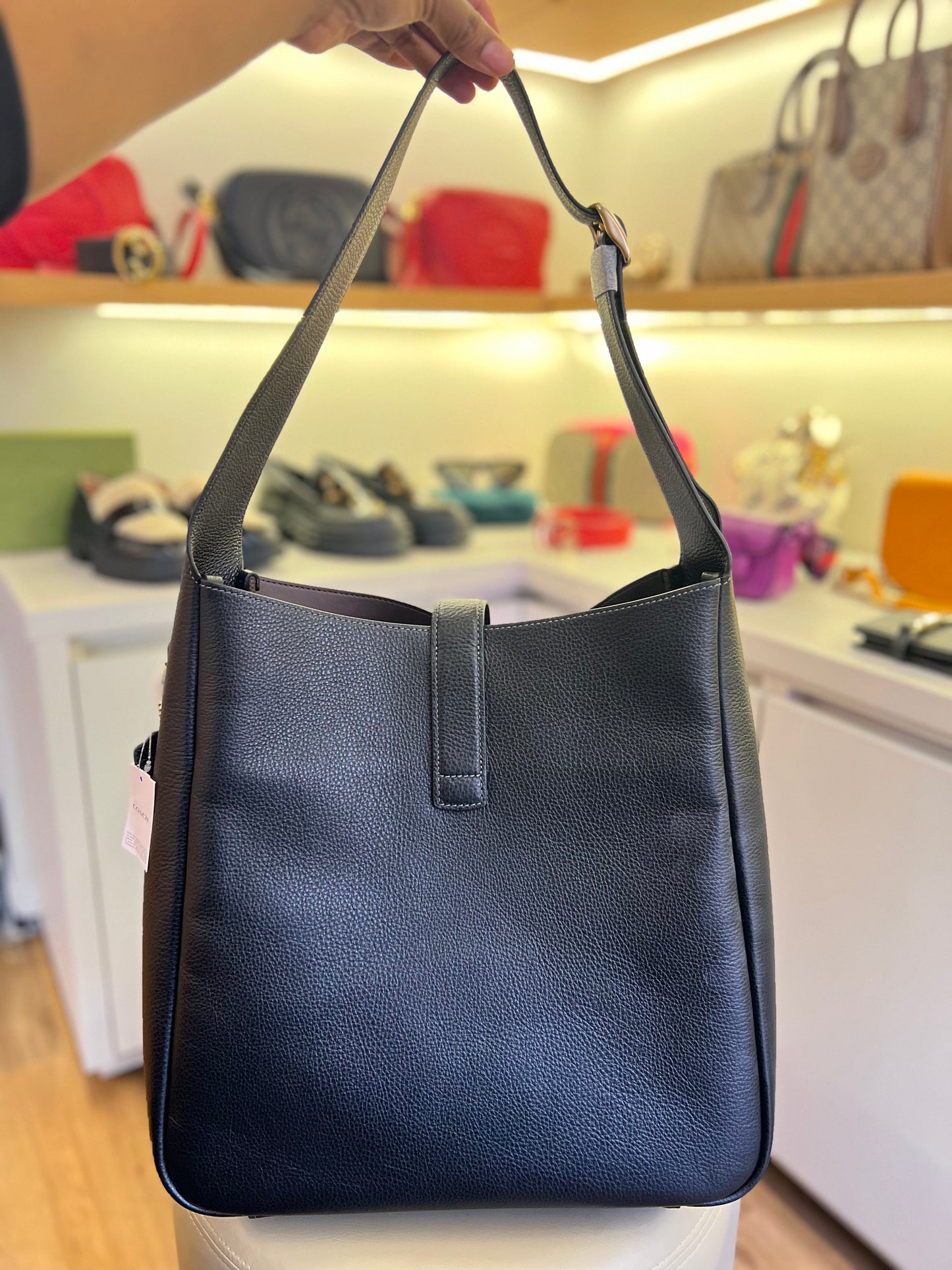 Coach Hadley Shoulder Large Preta