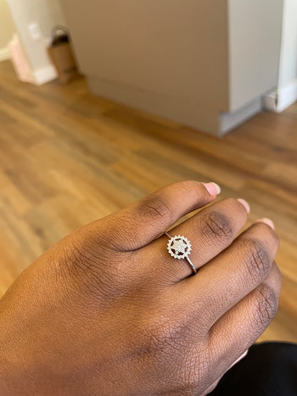 Anel Vivara Raiyah em ouro branco 18K com diamantes