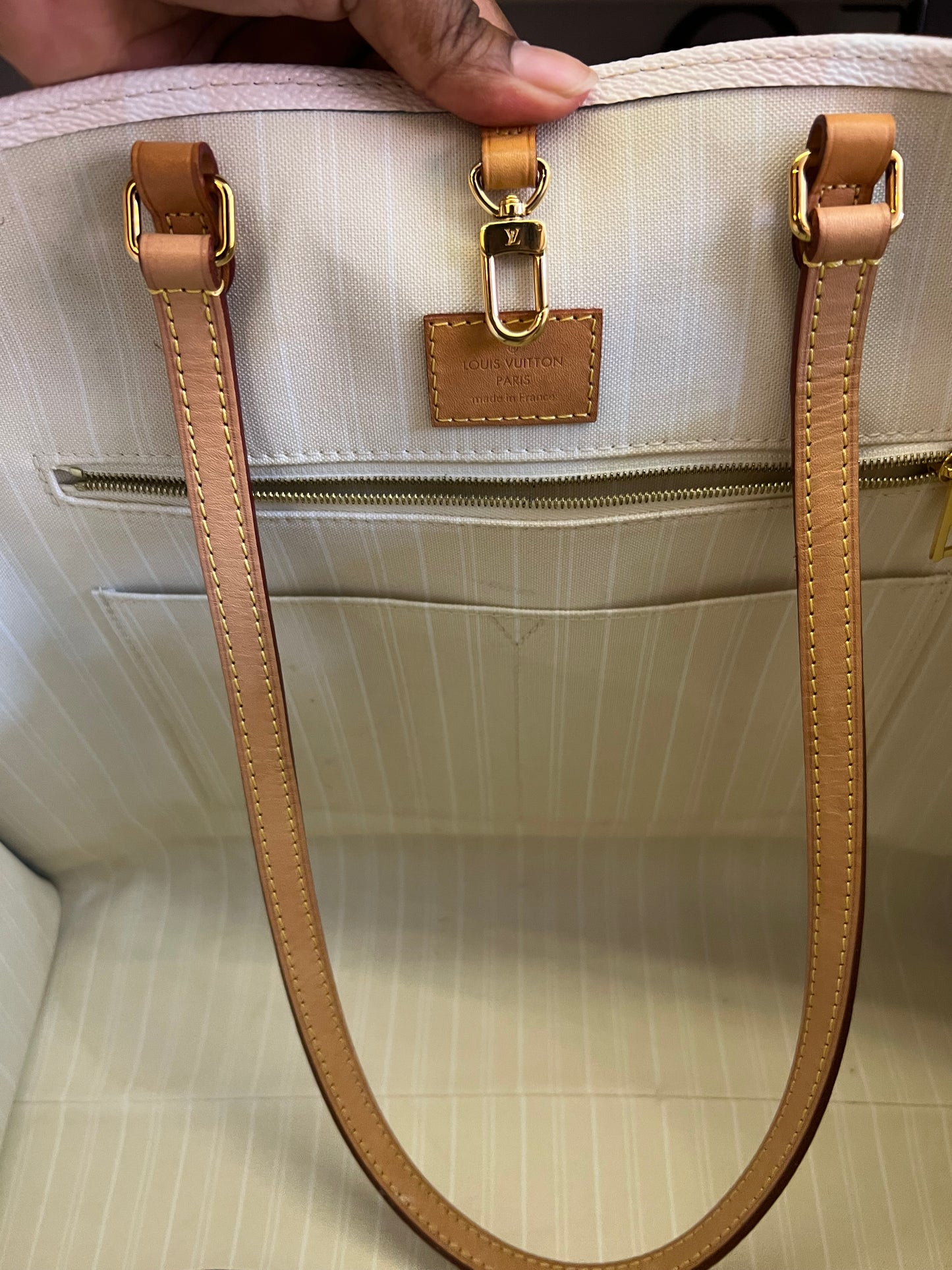 Louis Vuitton On the go By the Pool GM