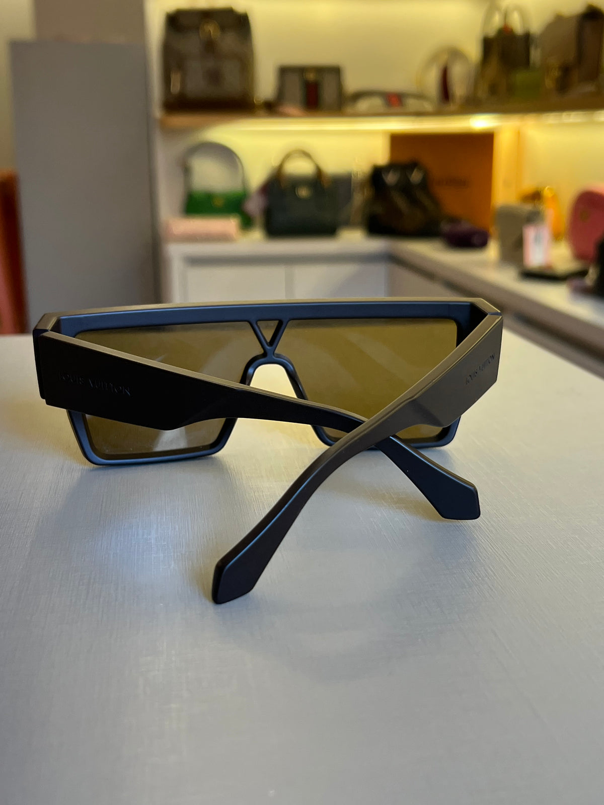 Óculos de Sol Louis Vuitton Waimea Monograma