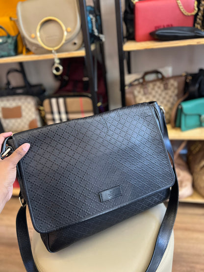 Gucci Messenger Couro Preta