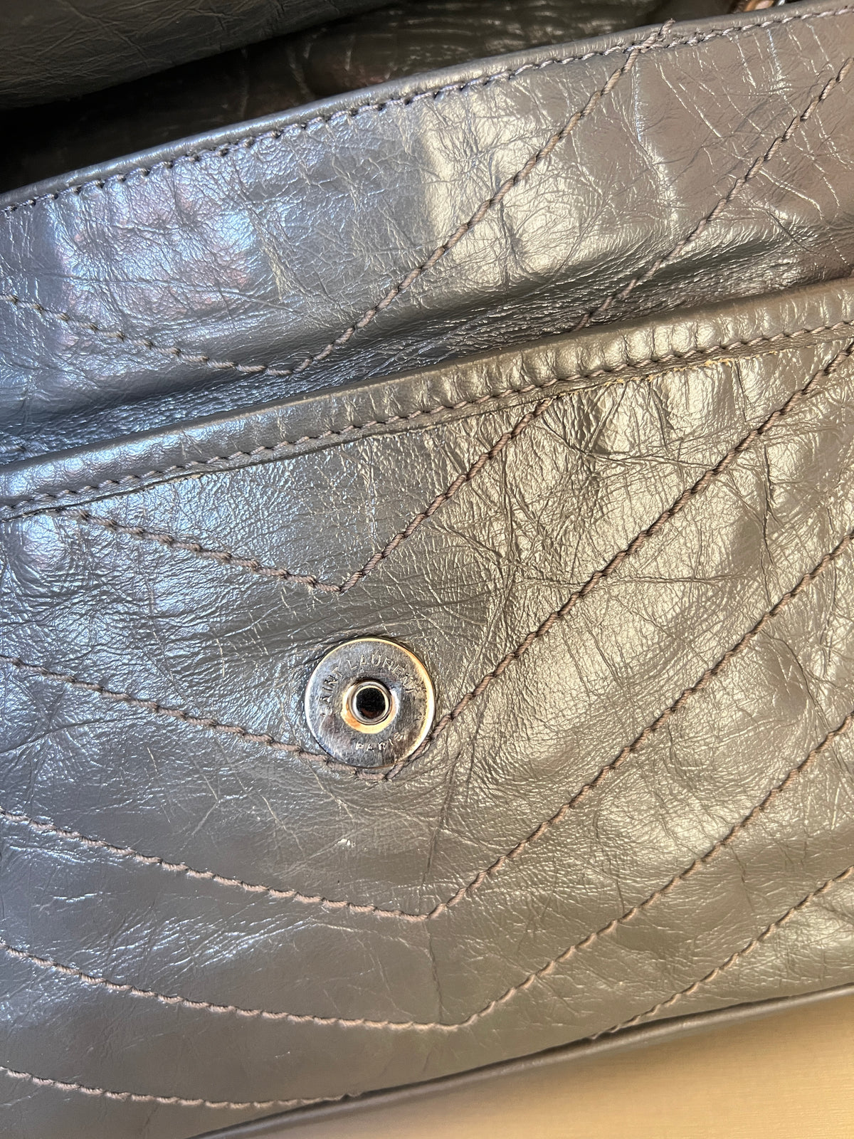 Saint Laurent Niki Cinza