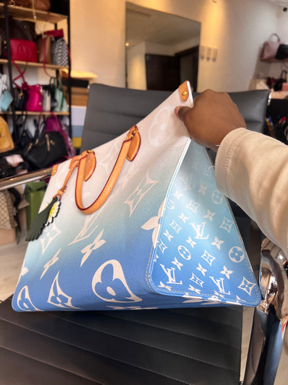 Louis Vuitton On the go By the Pool GM