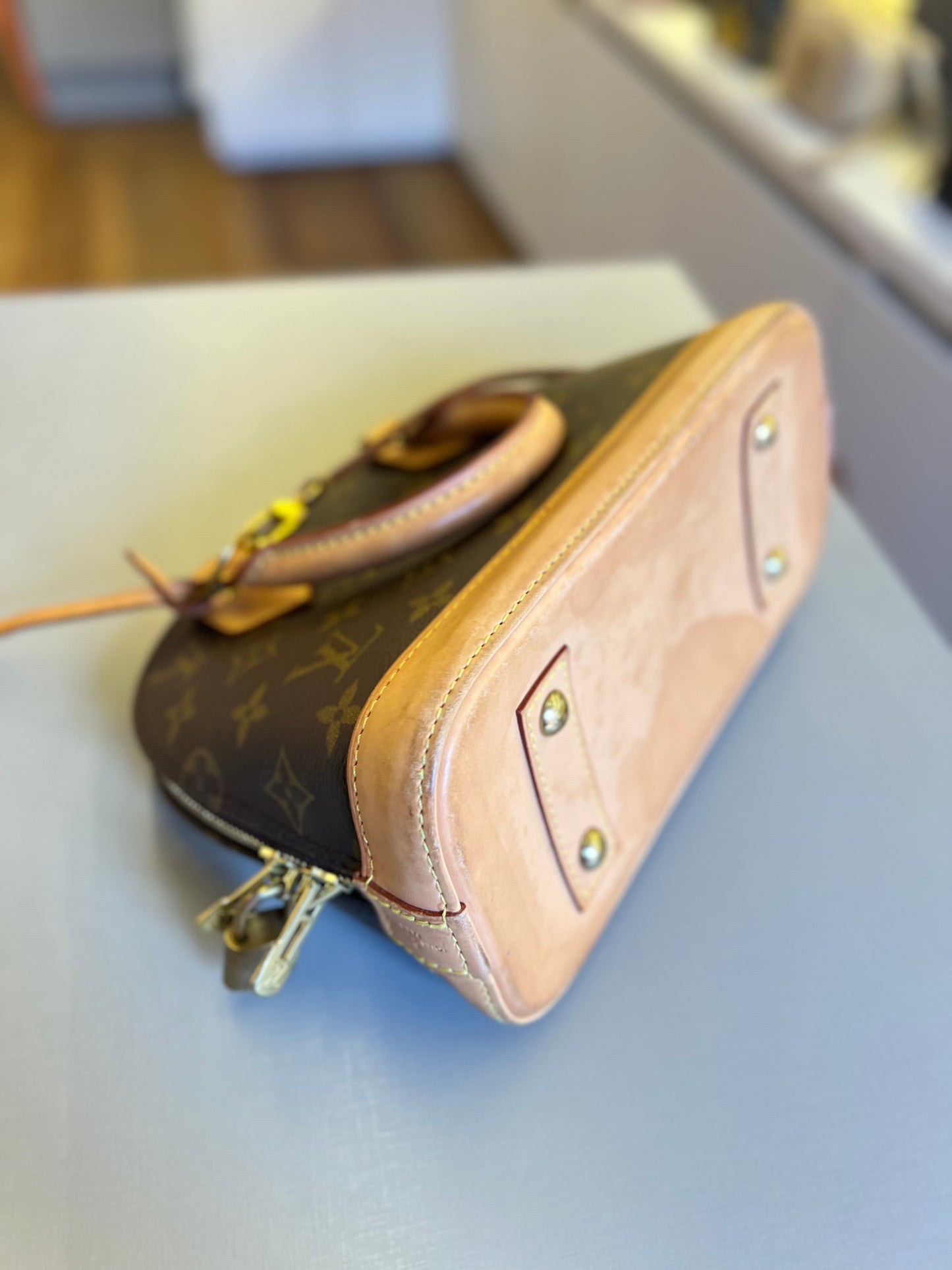 Louis Vuitton Alma BB Monograma