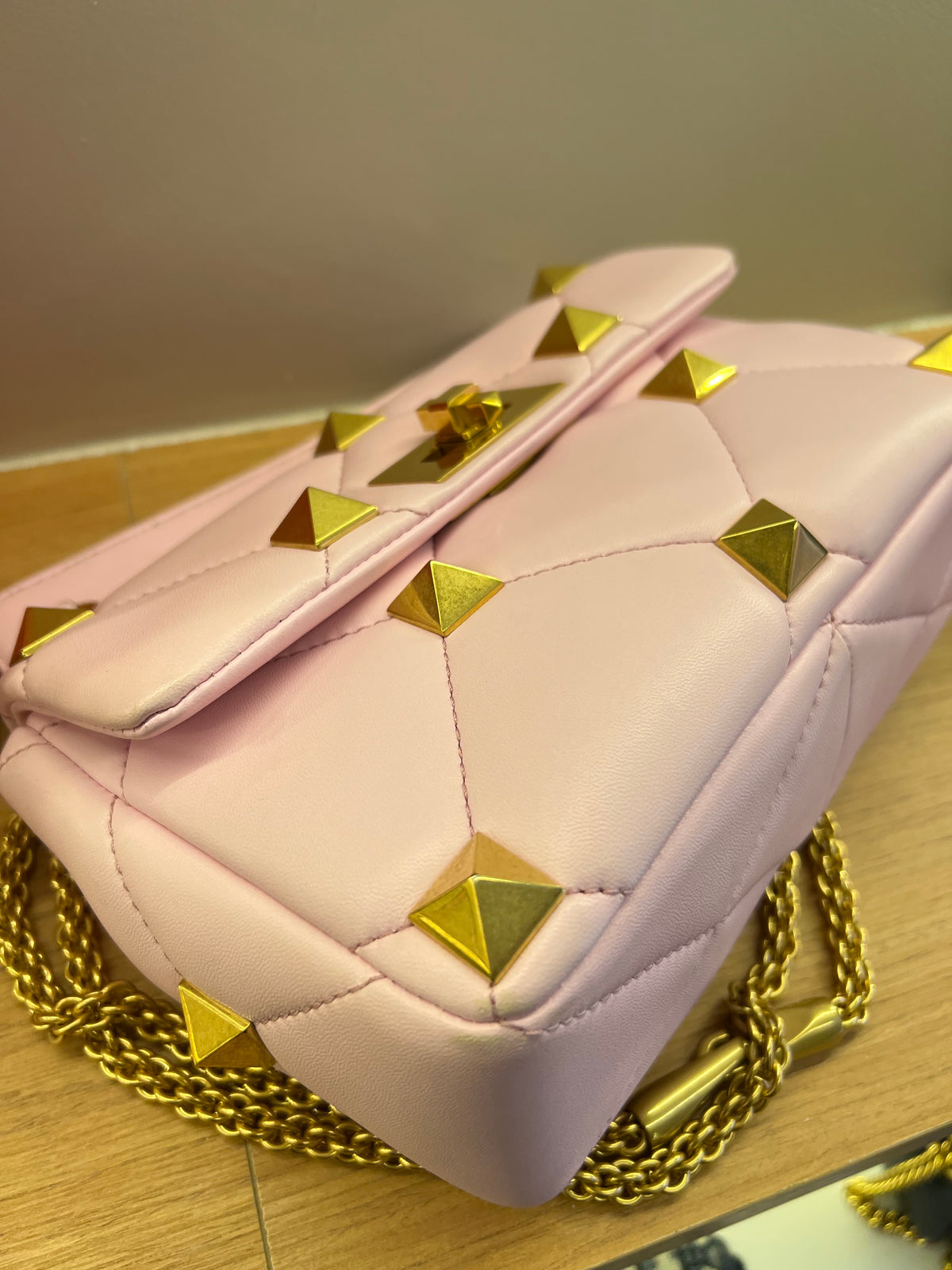 Valentino Roman Stud Média Rosa