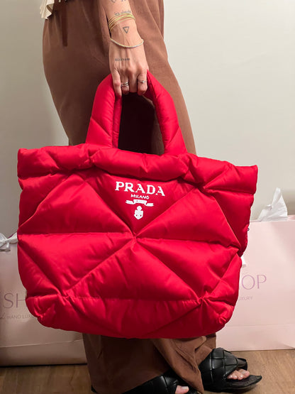 Prada Re-Nylon Padded Vermelha