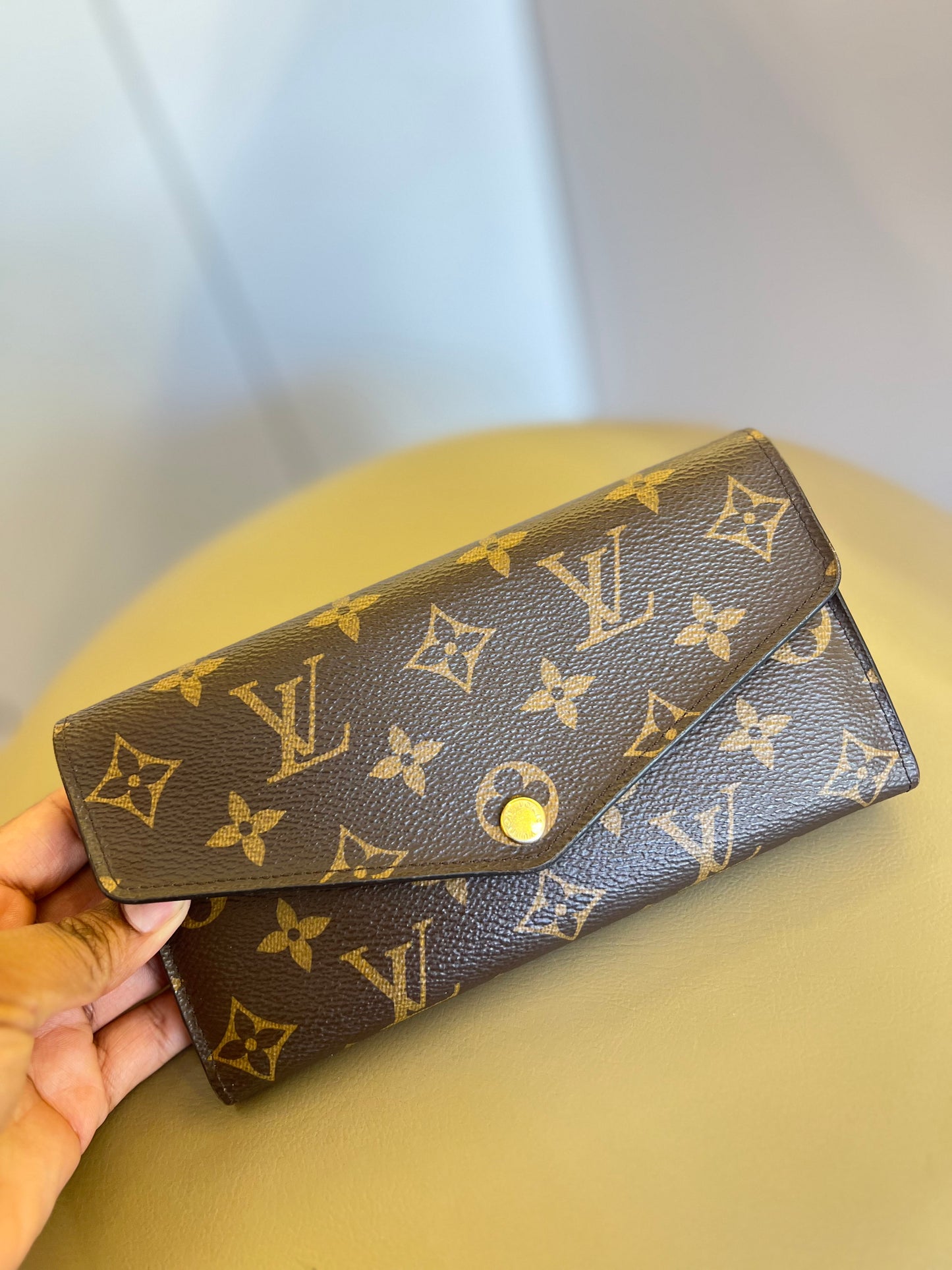 Carteira Louis Vuitton Sarah Monograma
