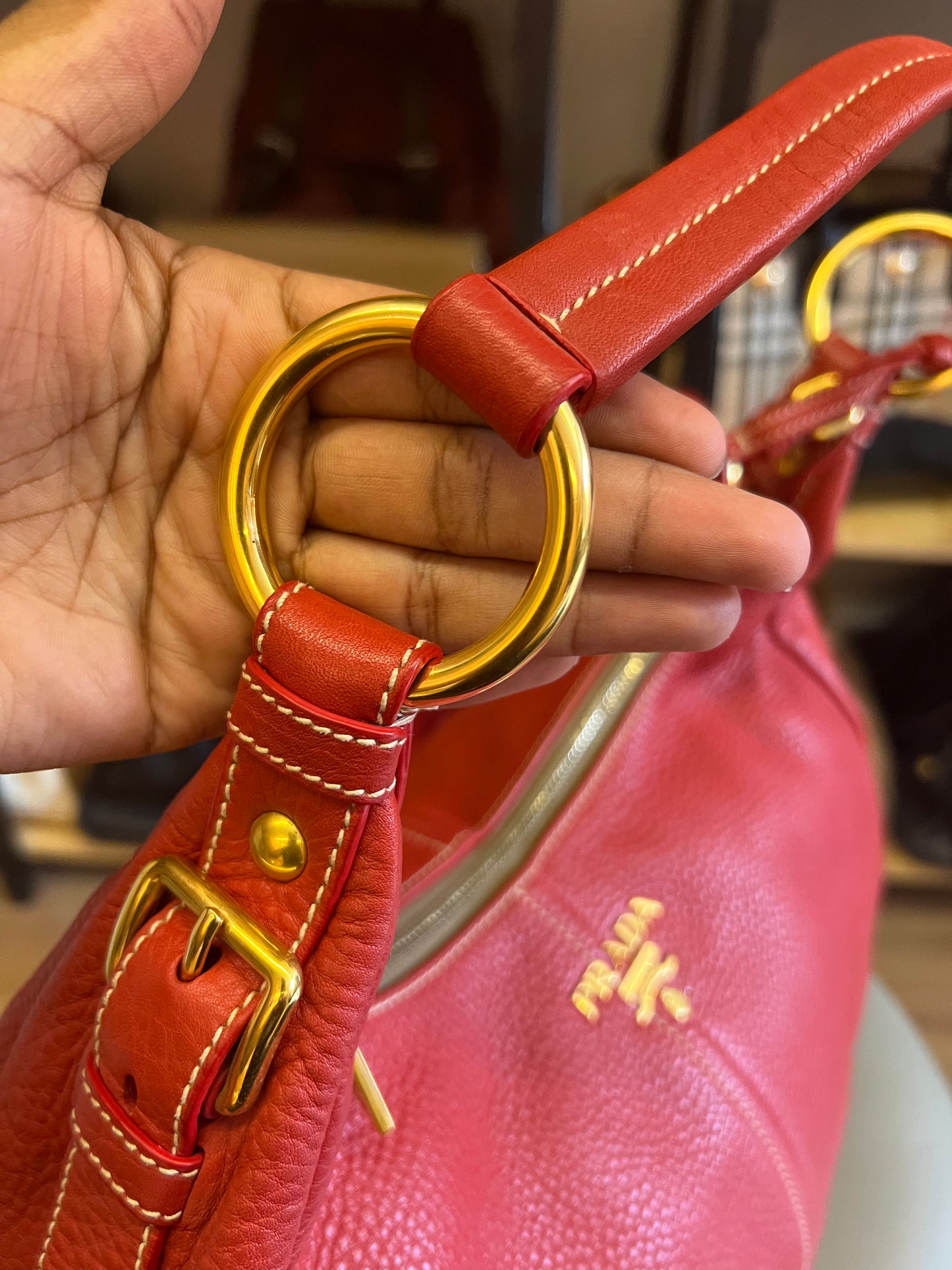 Prada Vitello Shoulder Vermelha