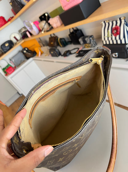 Louis Vuitton Looping Monogram