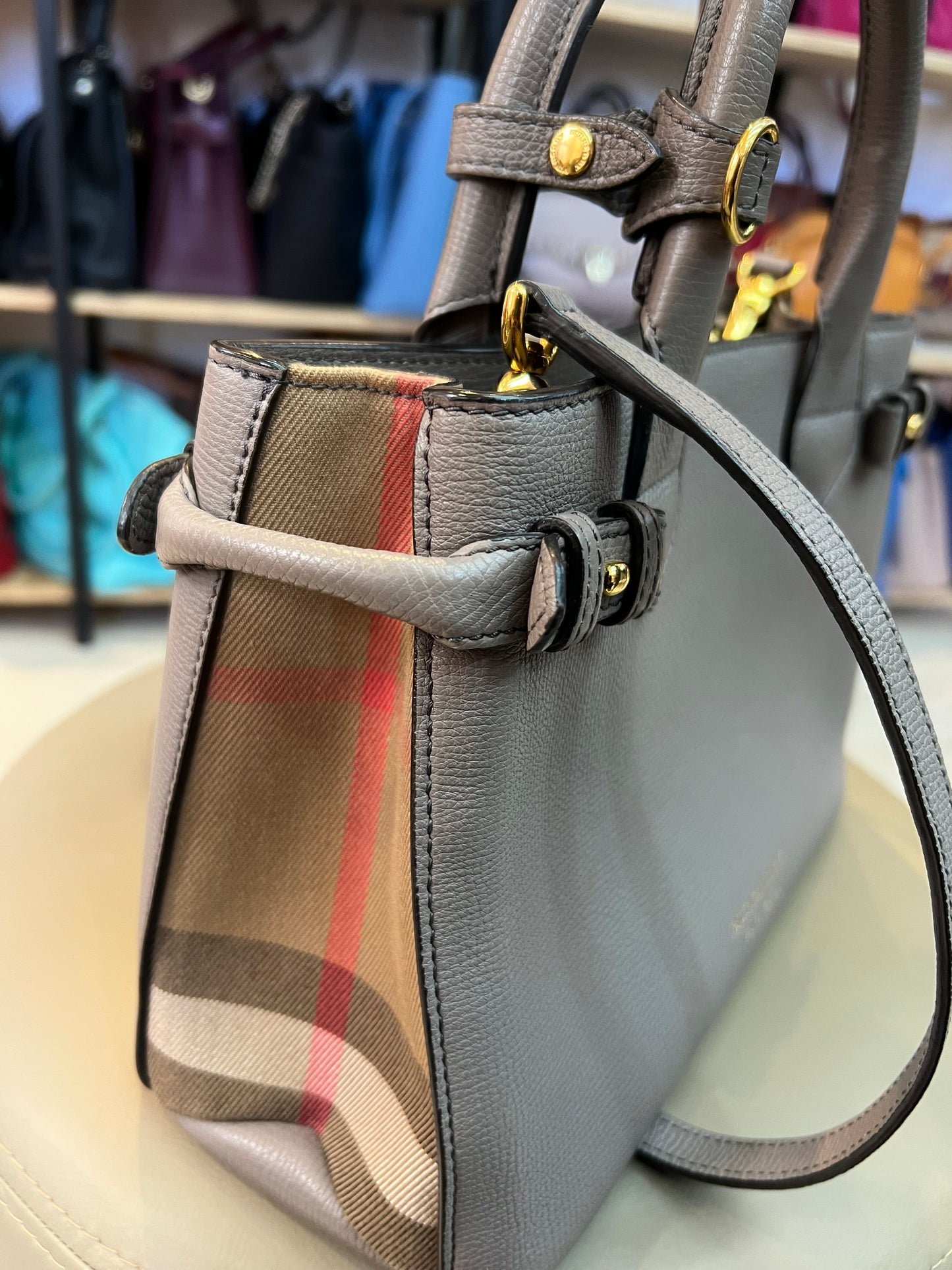 Burberry Banner Small Cinza