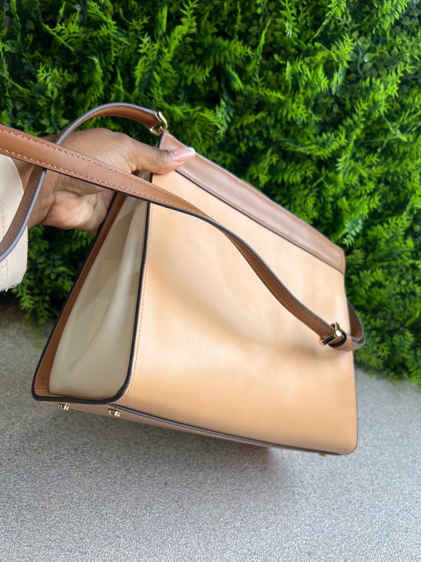 Kate Spade Reegan Satchel Caramelo