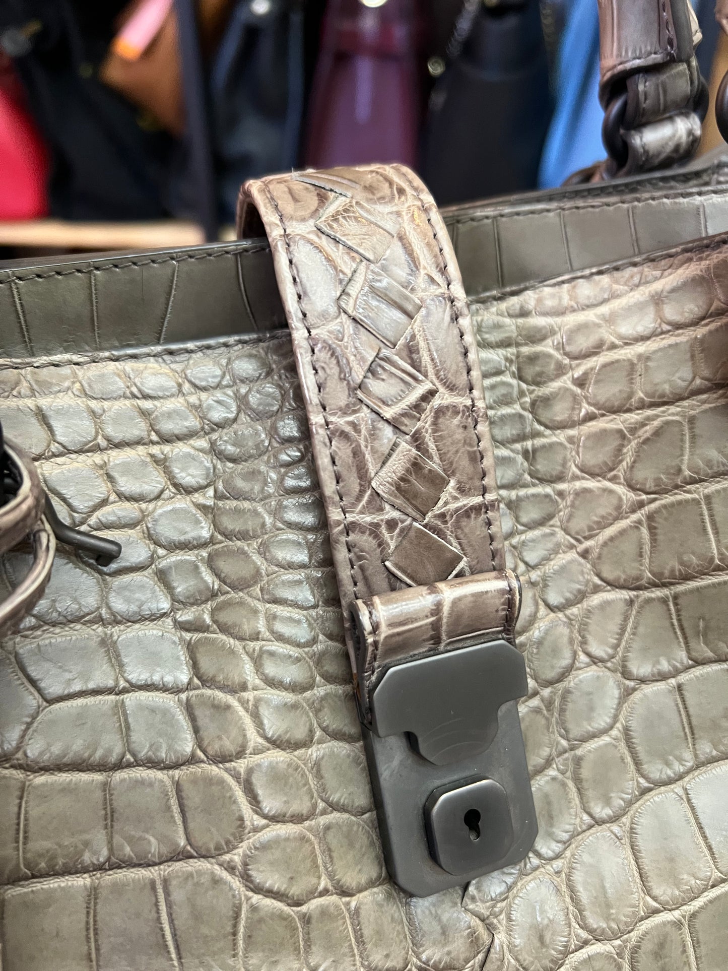 Bottega Veneta Roma Croco Cinza