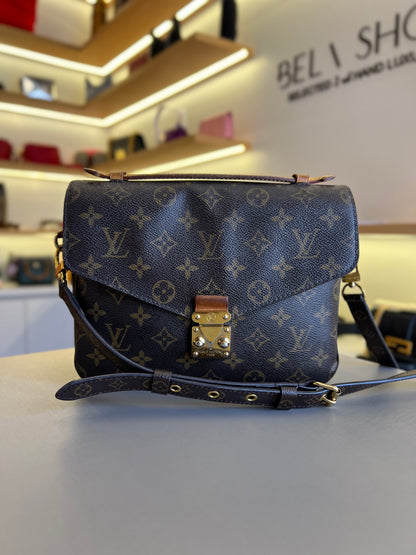 Louis Vuitton Pochette Métis Monograma