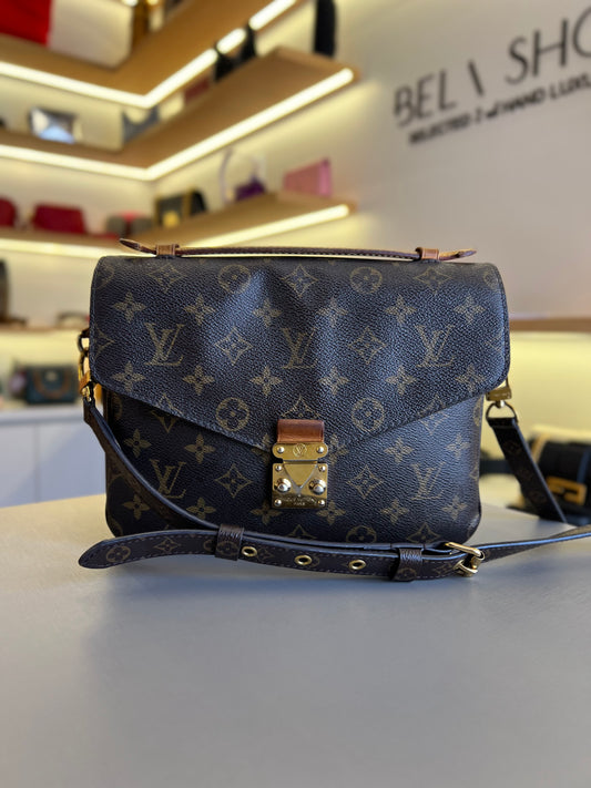 Louis Vuitton Pochette Métis Monograma