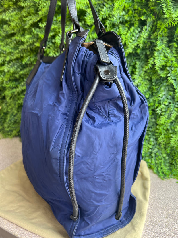 Burberry Buckleigh de Nylon Azul Marinho