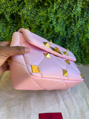 Valentino Garavani Roman Stud Rosa