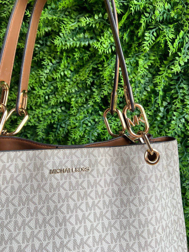 Michael Kors Trisha Monograma Off White