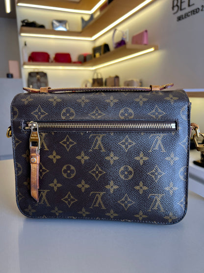 Louis Vuitton Pochette Métis Monograma