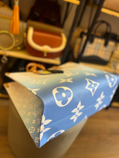 Louis Vuitton On the go By the Pool GM