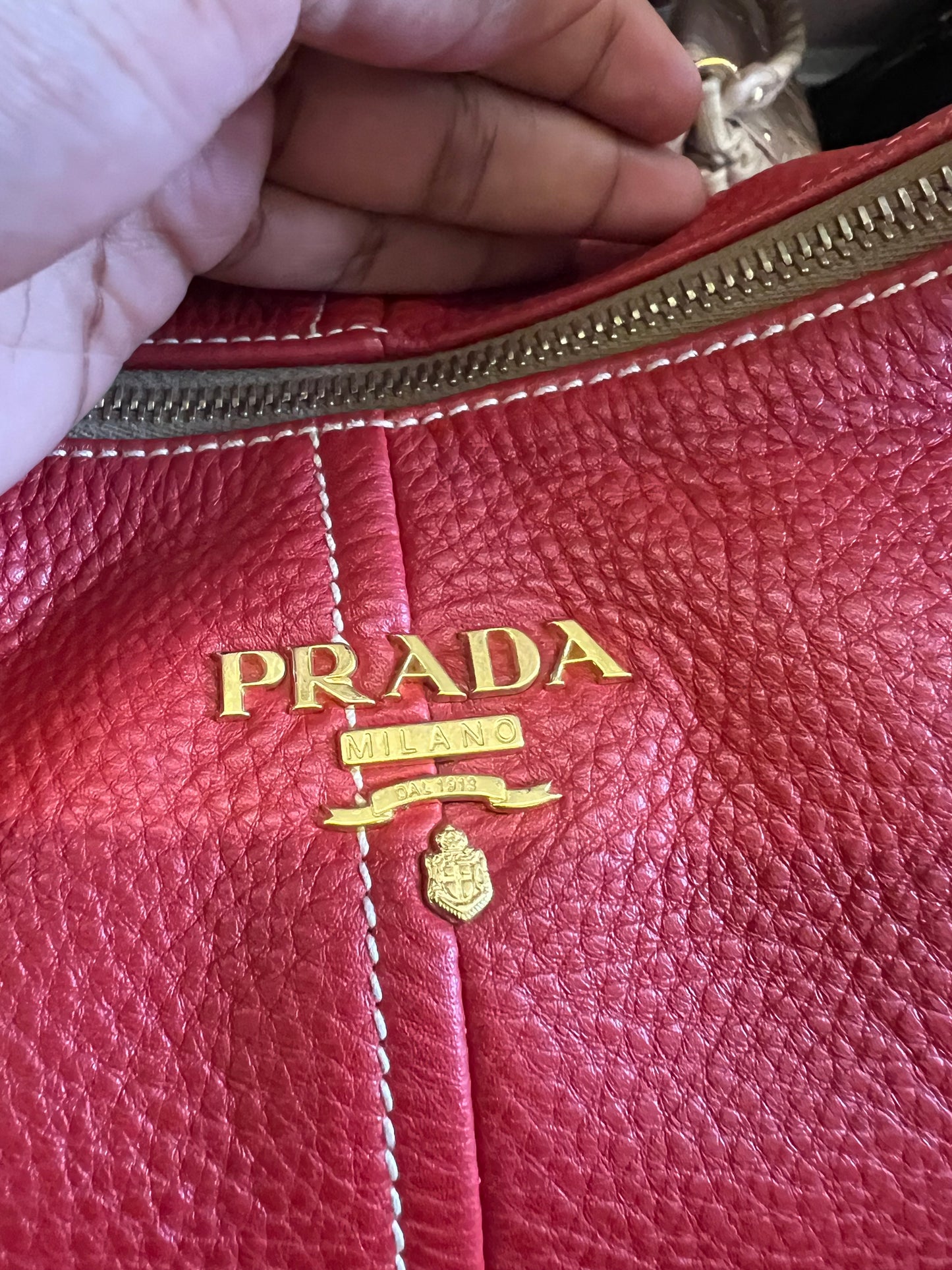 Prada Vitello Shoulder Vermelha