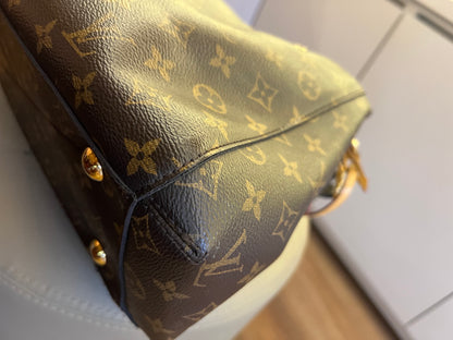 Louis Vuitton Montaigne Monograma MM