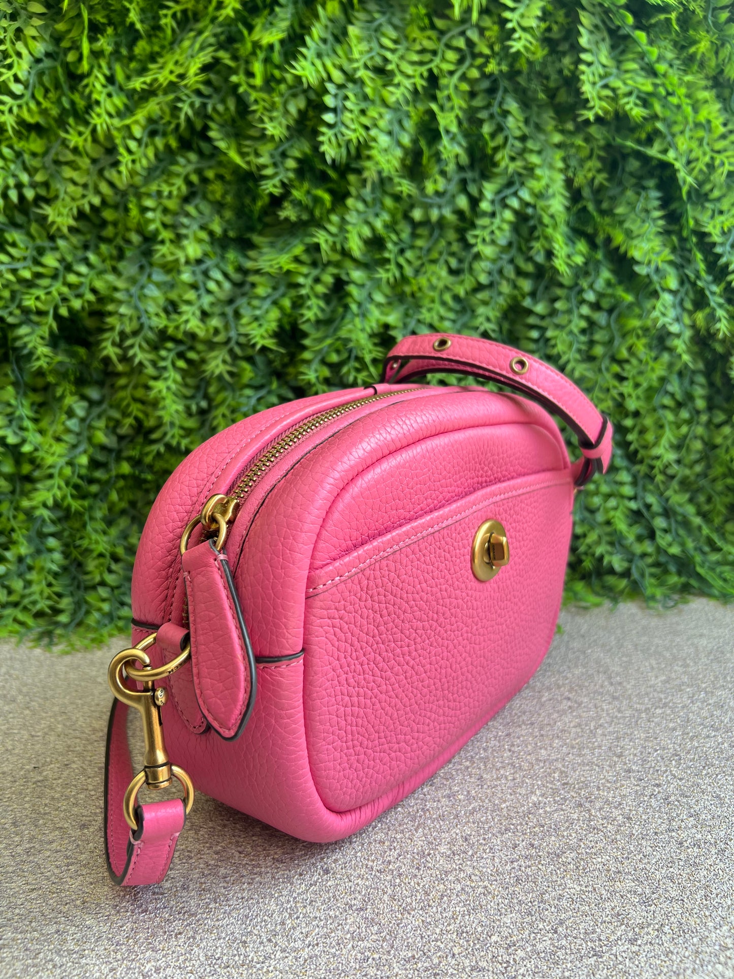 Coach Camera Bag Rosa